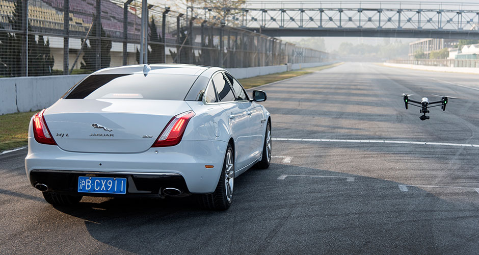 Jag_XJ_Drone_China_Image_170316_02_desktop_940x500_tcm91-250317_desktop_940x500